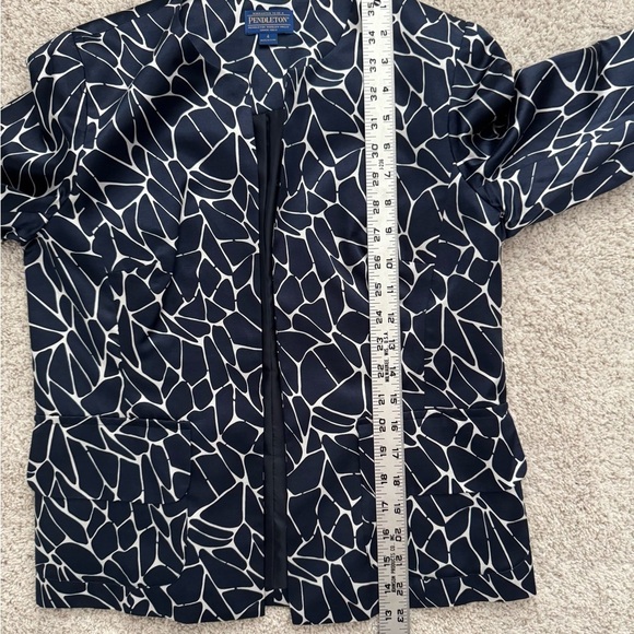 Pendleton Navy and White Silky Patterned Open Front Blazer - Picture 7 of 7